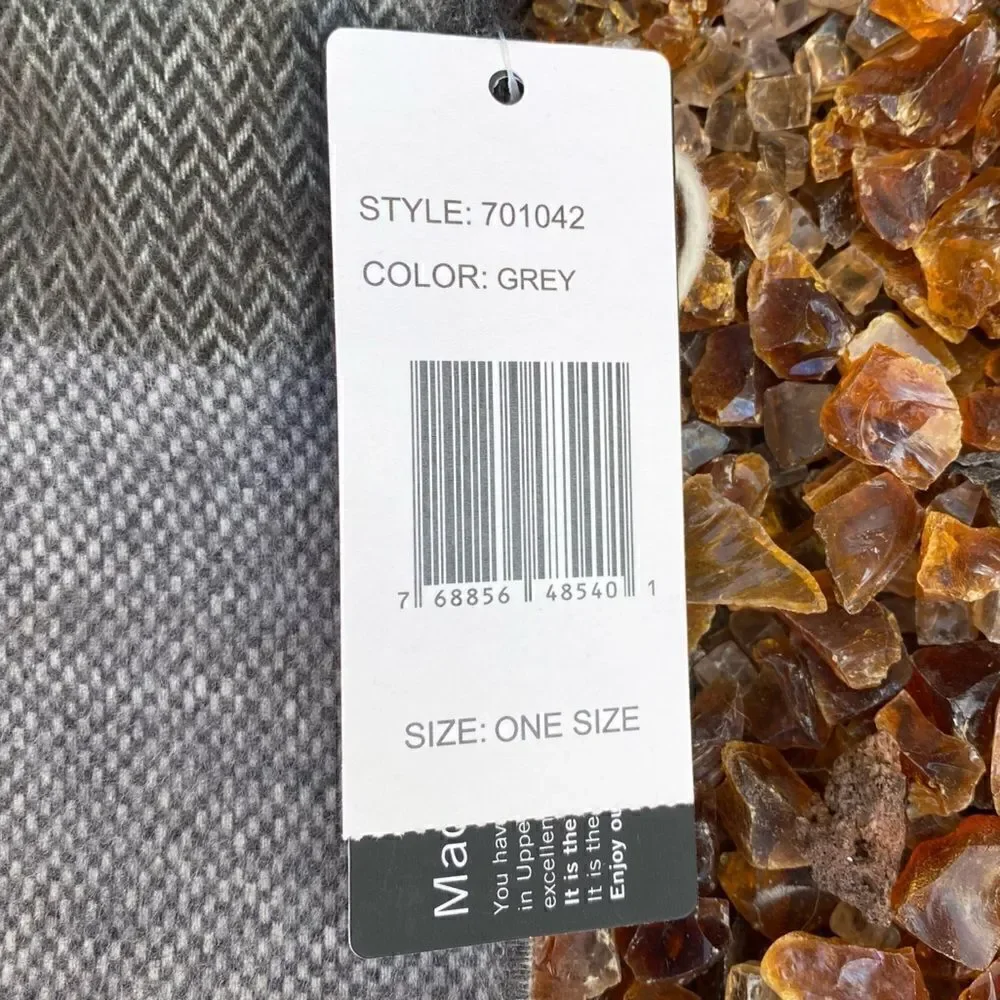 V. FRAAS GREY GRID STRIPED CASHMINK SCARF. NWT